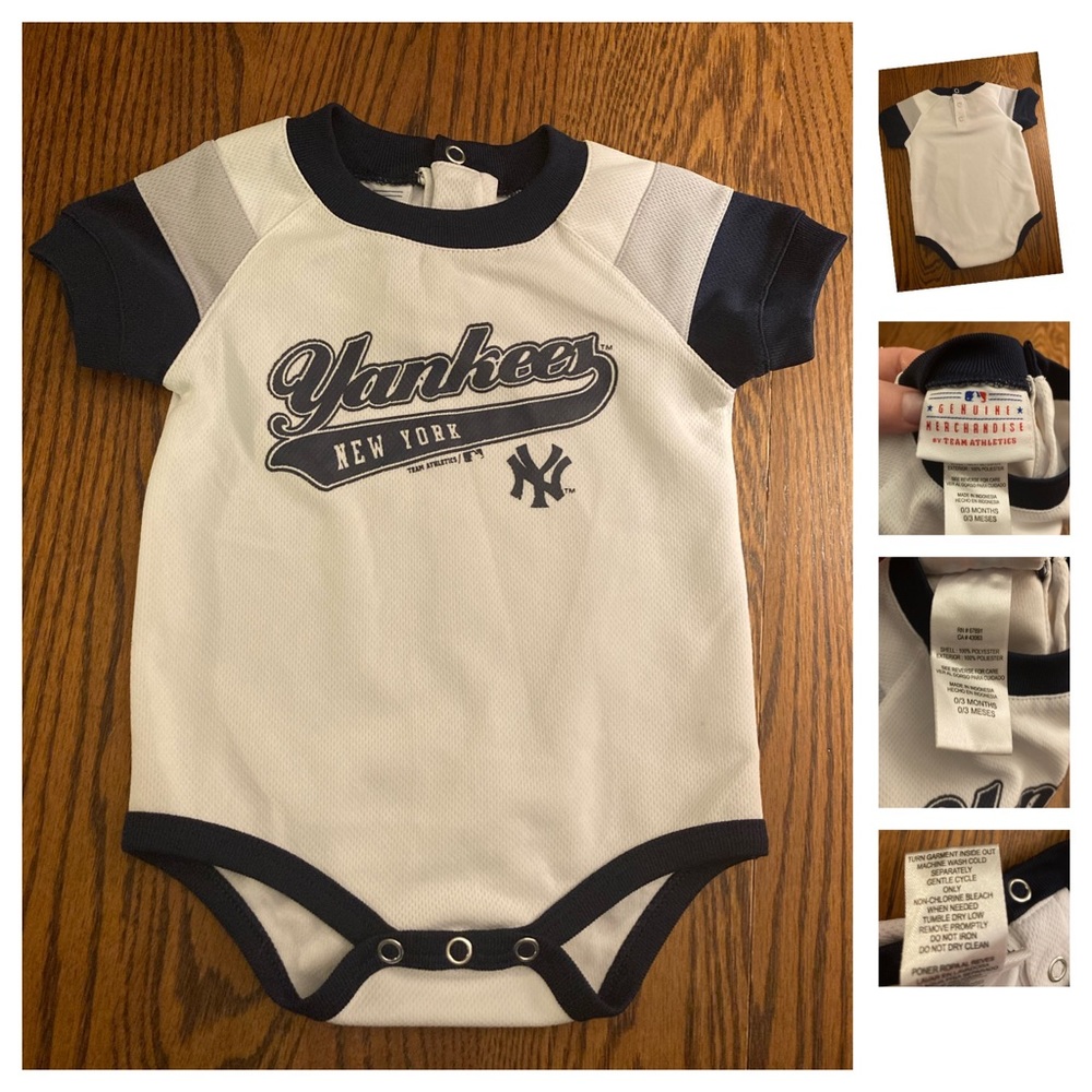 New York Yankees 0-3 months Bodysuit Unisex